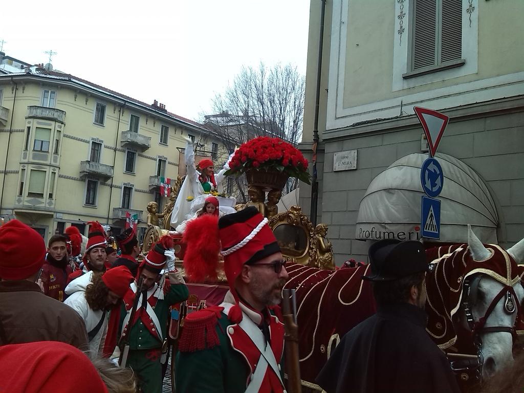 Albergo Luca Ivrea Buitenkant foto