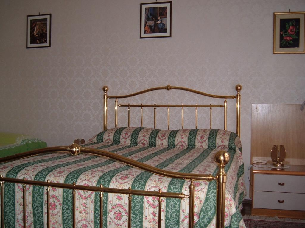 Albergo Luca Ivrea Buitenkant foto