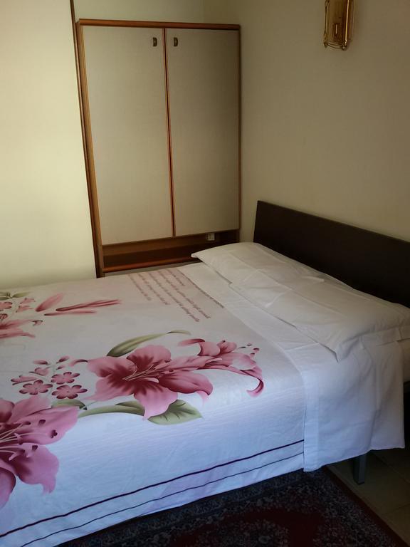 Albergo Luca Ivrea Buitenkant foto