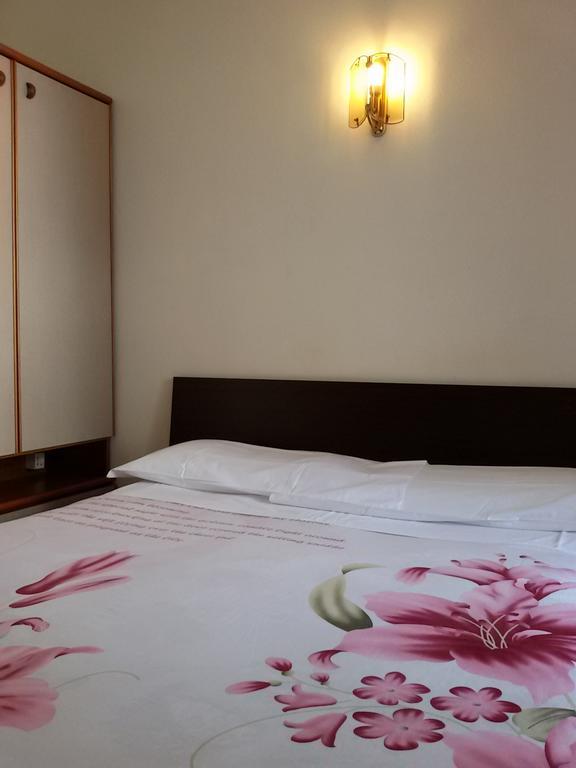 Albergo Luca Ivrea Buitenkant foto
